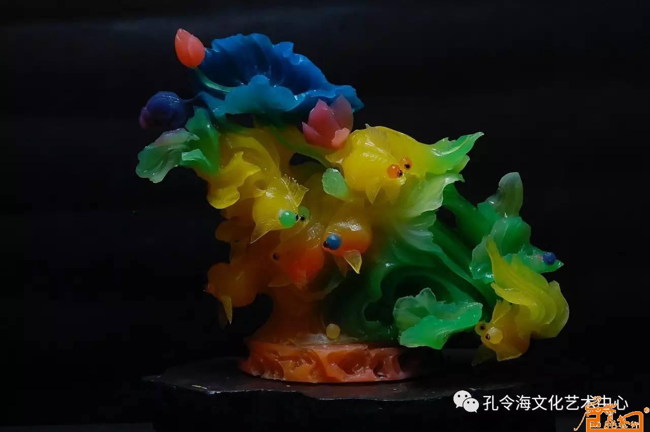 琼脂作品：《金鱼嬉水》  